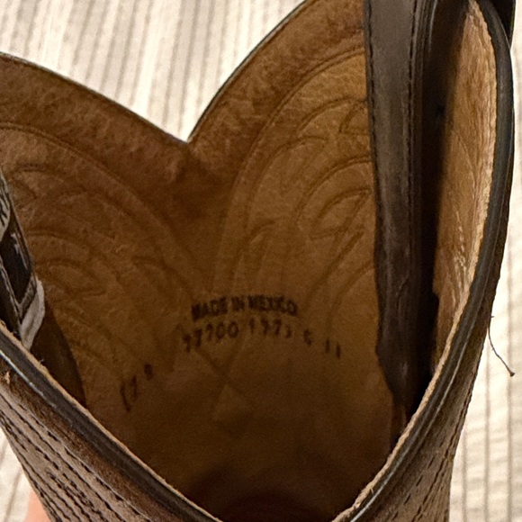 Frye Distressed Brown Western Boots - Picture 8 of 11